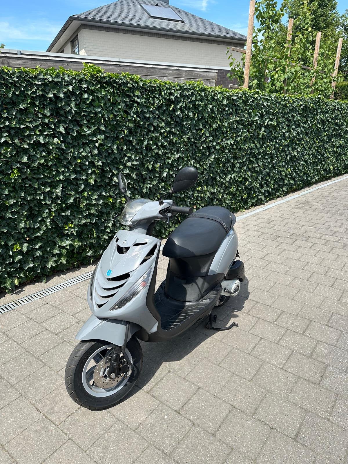 Zip 4 takt A klasse, Fietsen en Brommers, Scooters | Piaggio, Zo goed als nieuw, Zip, Klasse A (25 km/u), Benzine, Ophalen