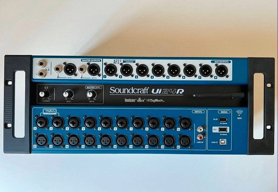 Soundcraft Ui24R, Muziek en Instrumenten, Ophalen of Verzenden, Zo goed als nieuw, 20 kanalen of meer