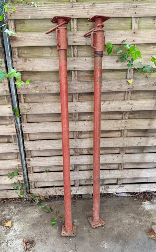 2 Étrésillons (location Sijsele), Enlèvement, Utilisé
