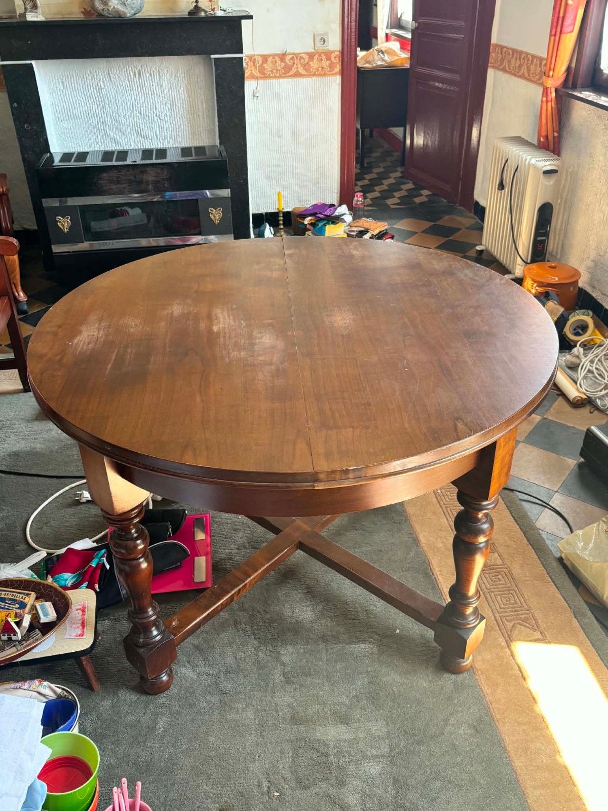 Antieke ronde houten uitschuifbare tafel (kersenlaar hout), Antiek en Kunst, Ophalen