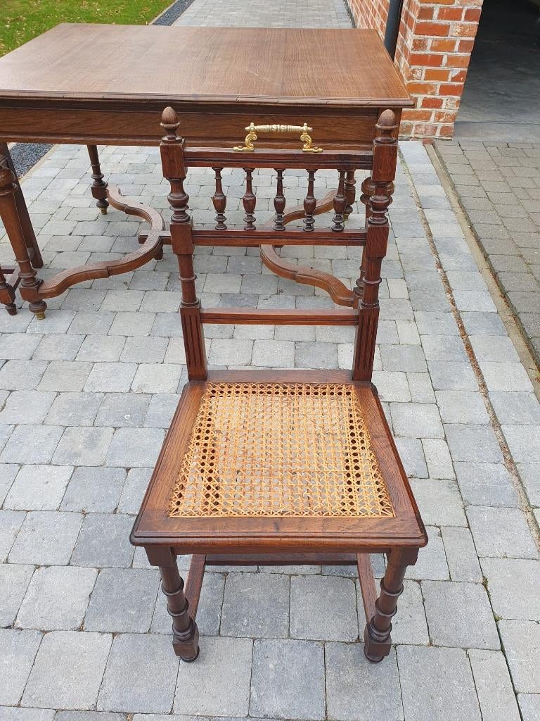 Mooie, antieke tafel met 4 stoelen, Ophalen