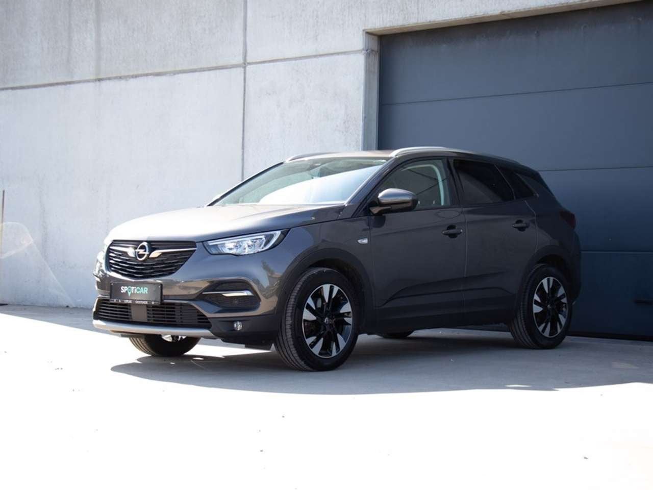 Opel Grandland X 1.2 AT8 130PK |CAMERA|NAVI|CARPLAY, 4 cilinders, 0 kg, Bedrijf, 5 zetels