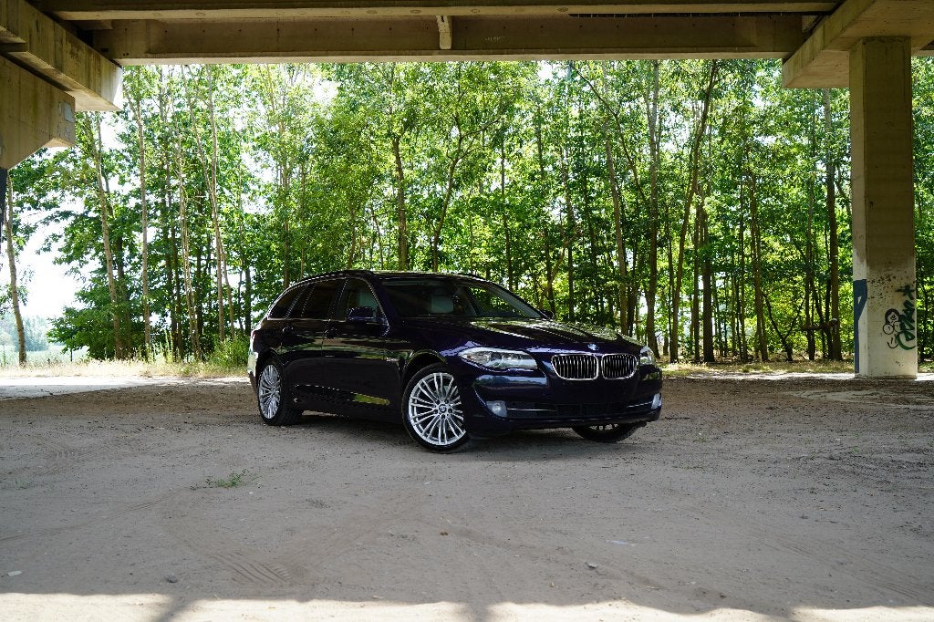 Prachtige BMW 520d Imperial Blue Reeds Blanco Gekeurd VV, Autos, Cuir, Beige, Entreprise, Boîte manuelle