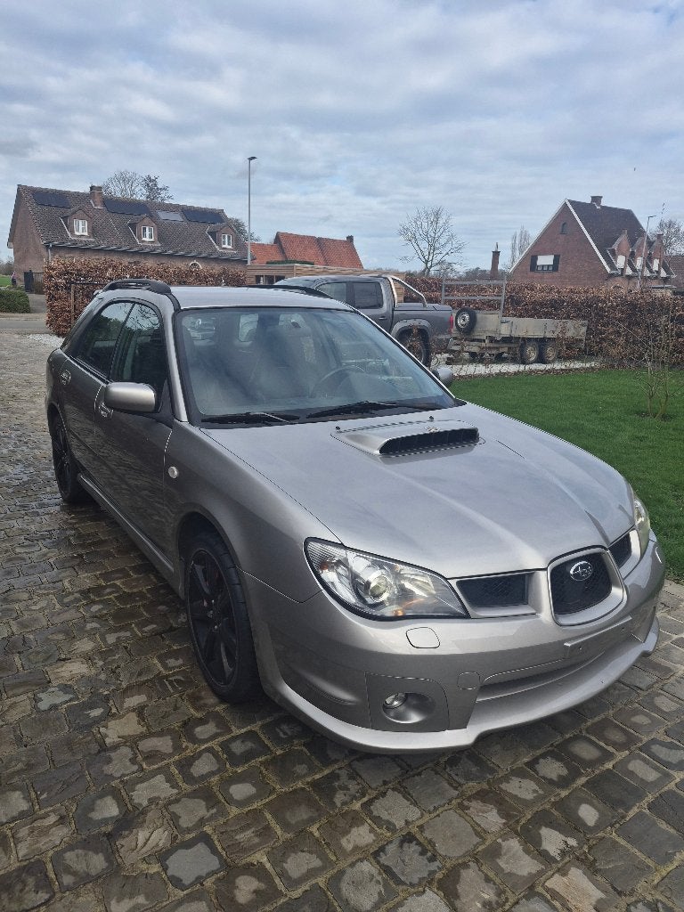 Subaru, Autos, Argent ou Gris, Achat, 2500 cm³, Boîte manuelle