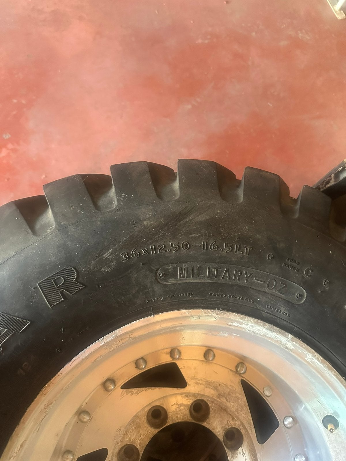 8 gaats velgen + Militaire banden tekoop, Auto-onderdelen, Ophalen, Band(en)