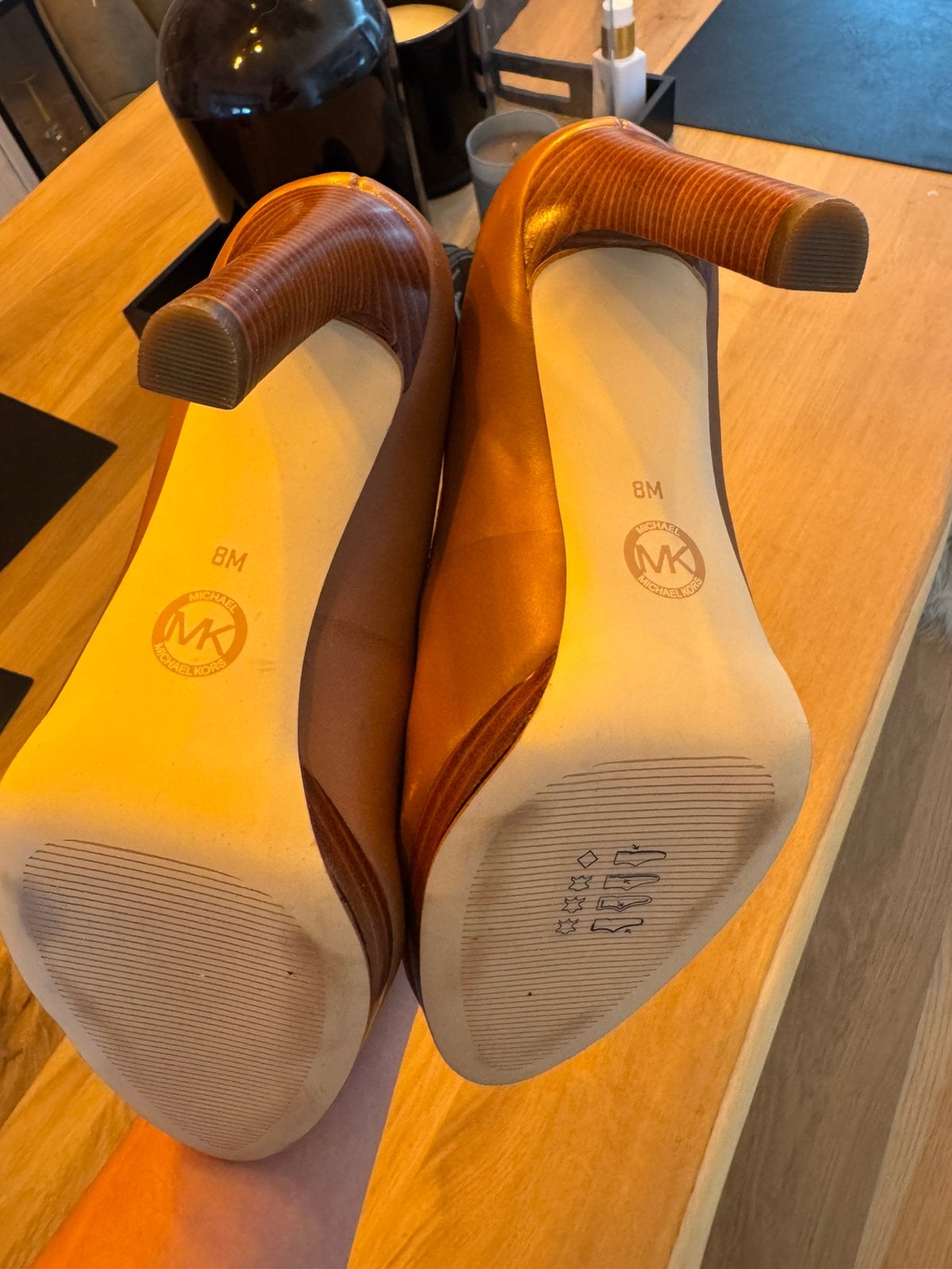 Michael Kors leren pumps cognac – maat 39 (8M), Enlèvement, Comme neuf, Escarpins