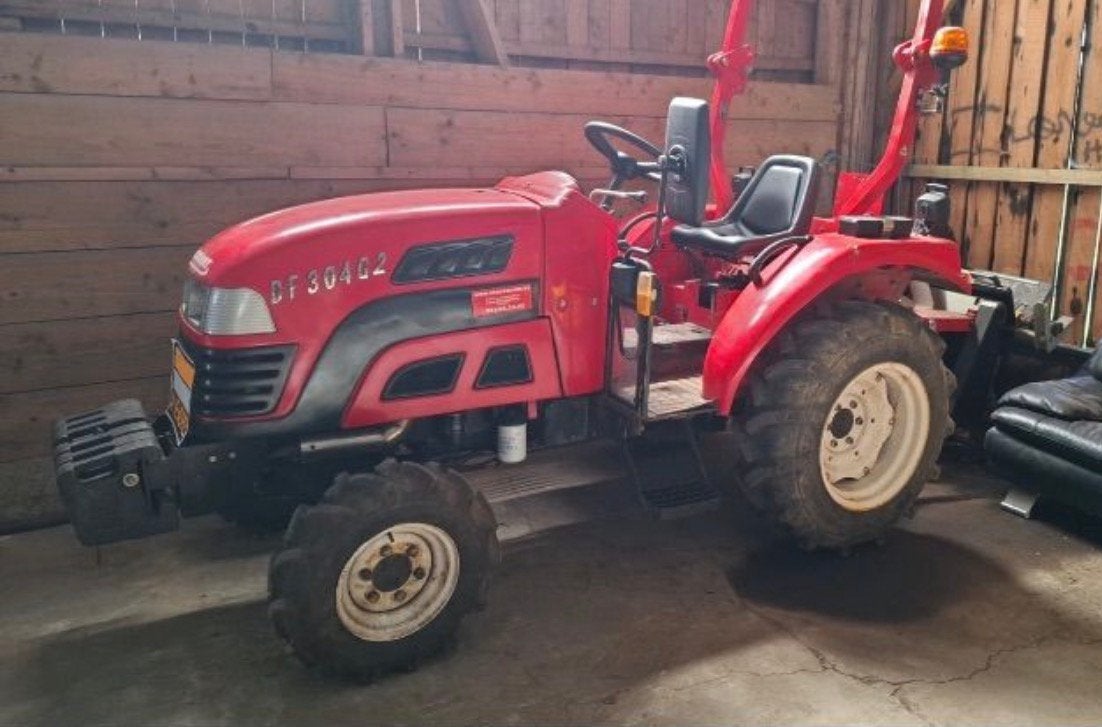 Tracteur 30 ch 4x4 avec circulaire, Autres marques, Jusqu'à 2500, Jusqu'à 80 ch, Enlèvement