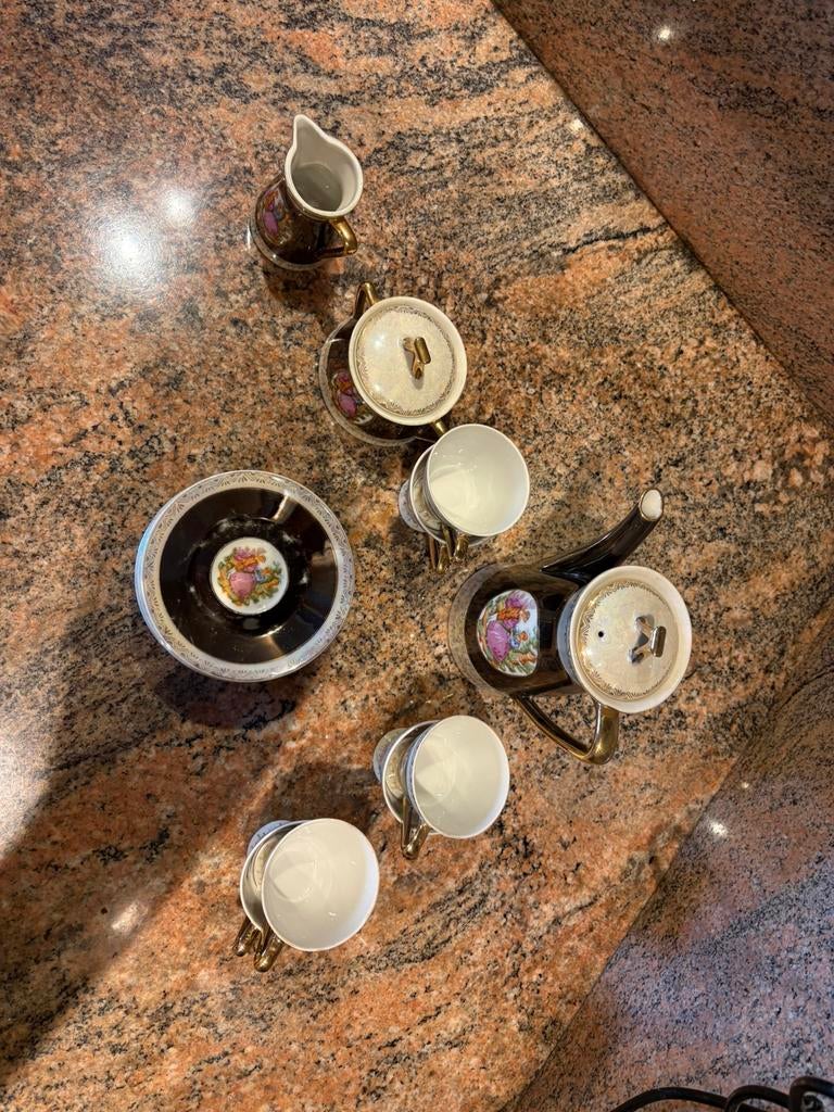 Service à café vintage - porcelaine - noir et doré, Enlèvement
