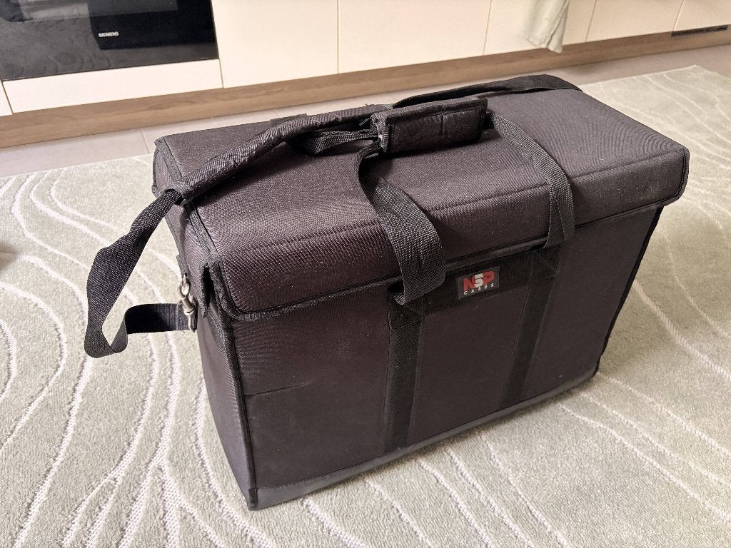 24" monitor soft case - NSP cases, Computers en Software, Monitoren, Ophalen, Zo goed als nieuw