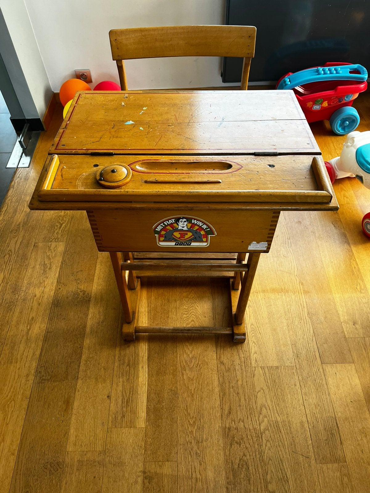 Klassieke houten lessenaar / lesbank / bureau, Ophalen, Gebruikt
