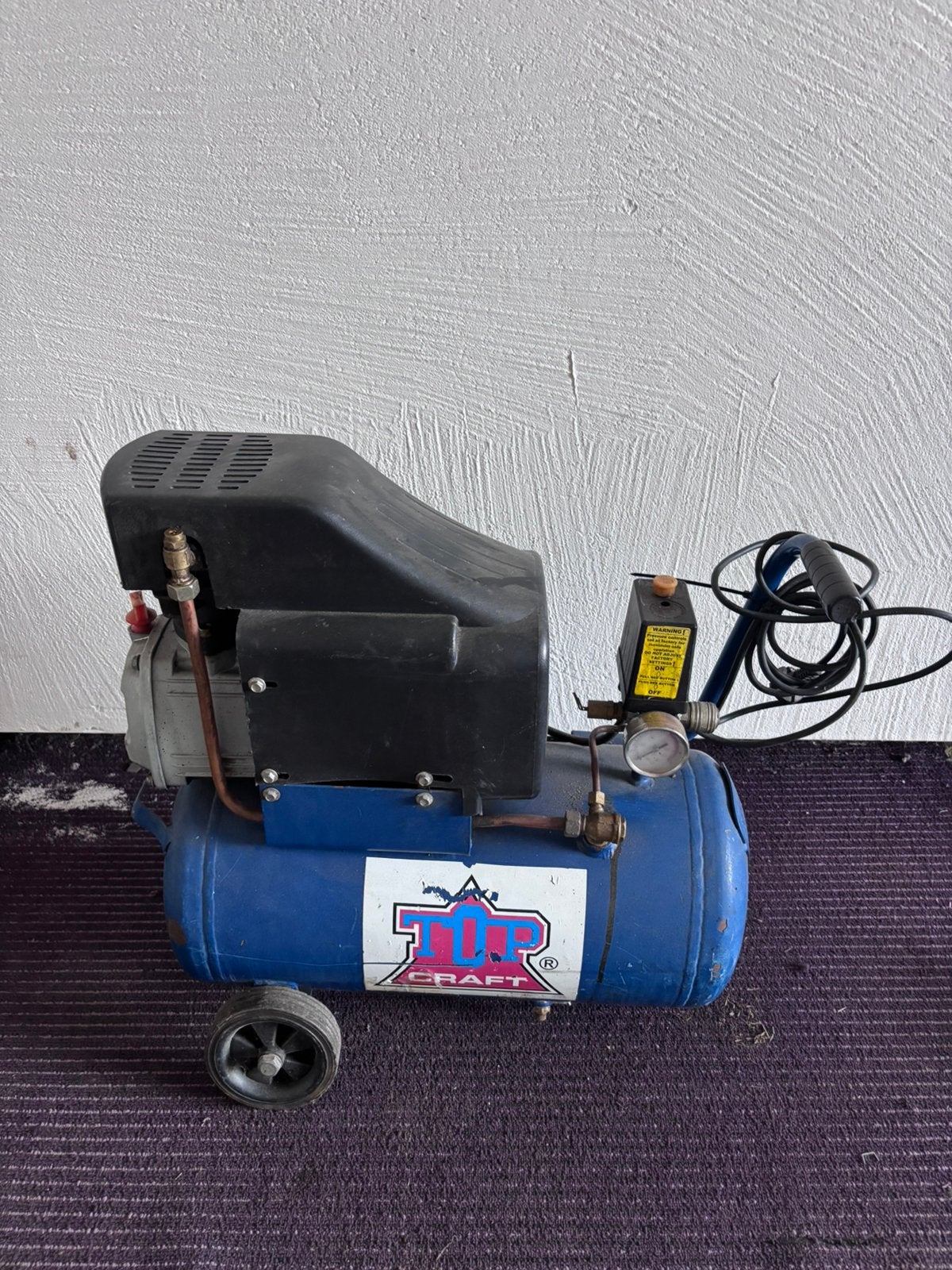 Compressor, Doe-het-zelf en Bouw, Ophalen, Zo goed als nieuw, 6 tot 10 bar, Geluidgedempt