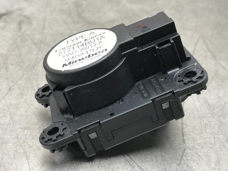ACTIONNEUR MOTEUR VOLET CHAUFFAGE Nissan Qashqai (J11), Dhr. M. Roggen, Stadsweg 37 37
9917 PV  WIRDUM GR., NL, Nissan, Utilisé