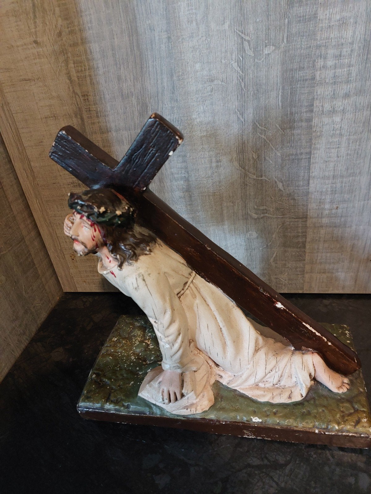 Vintage beeld van Jezus met kruis, Ophalen