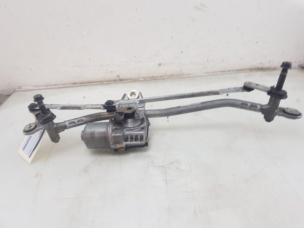 RUITENWISSER MECH + MOTOR XC40 (XZ) (|32328139|339702324|), Robert Bosch AG, Gebruikt, Volvo, Robert-Bosch-Allee 1
74232  Abstatt, DE