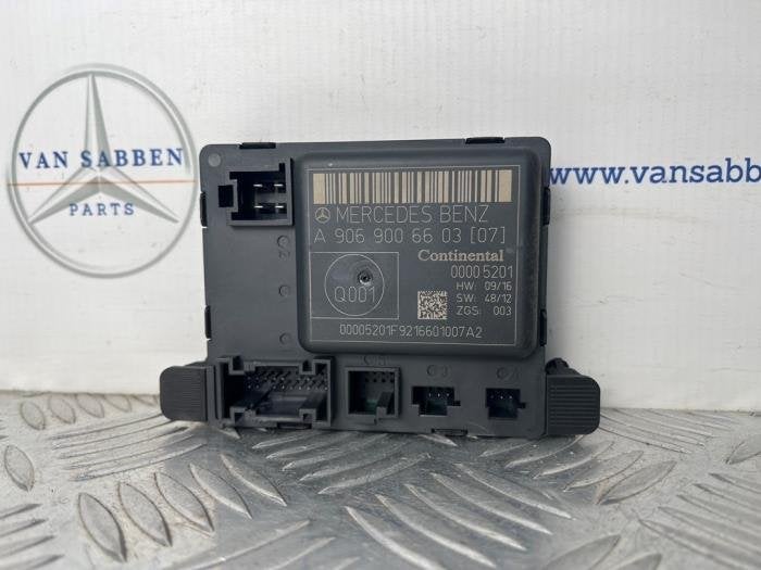Module verrouillage central des portes d'un Mercedes Sprinte, Autos : Pièces & Accessoires, -, 3 mois de garantie, Utilisé, -