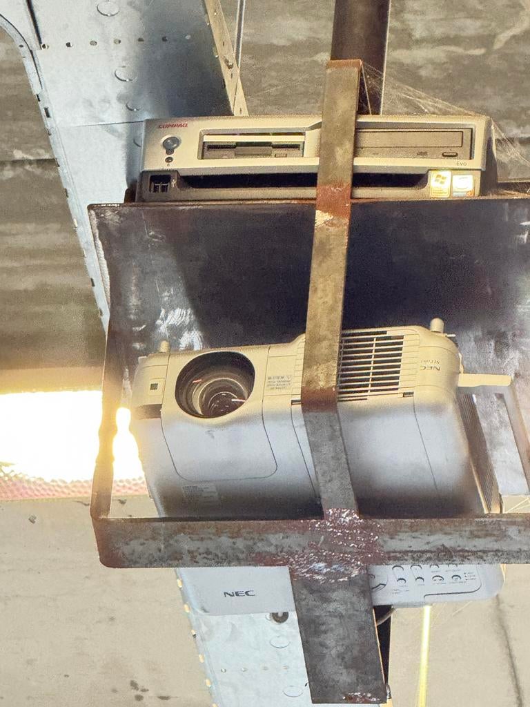 Projecteur Nec MT1065 MT 1065, Enlèvement ou Envoi, Comme neuf