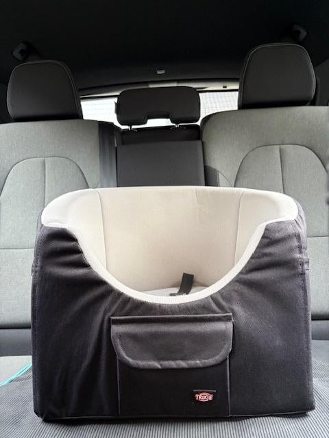 Trixie Hondenmand voor in de auto, Enlèvement, Utilisé