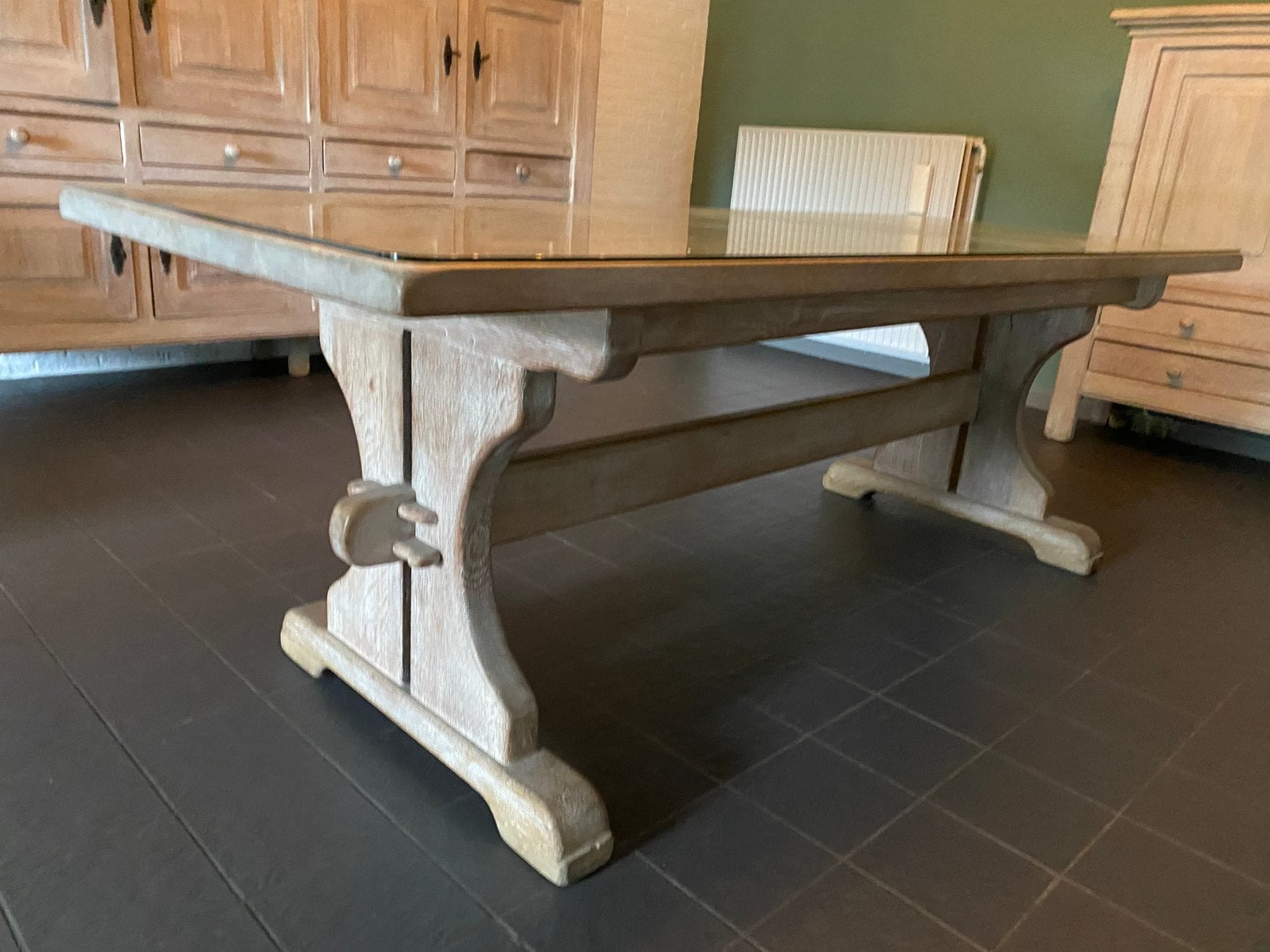 Eetkamer, Enlèvement