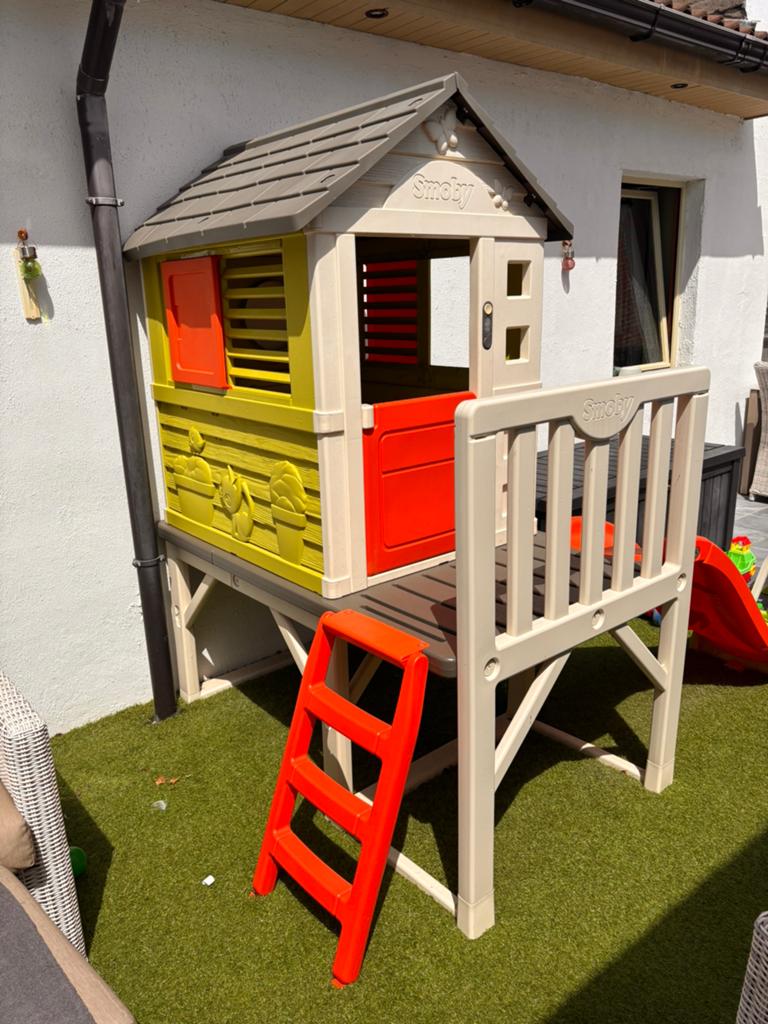 Smoby huis met glijbaan, Kinderen en Baby's, Speelgoed | Buiten | Speelhuisjes, Ophalen, Gebruikt