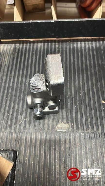 Valve GP check Caterpillar