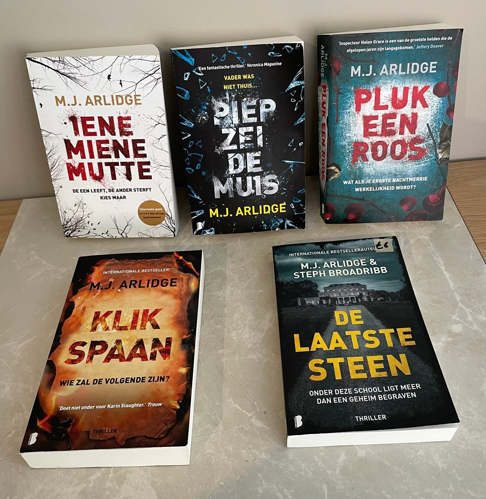 M.J.Arlidge boeken €5 per stuk uitgez laatste steen €6, Boeken, Ophalen of Verzenden, Zo goed als nieuw