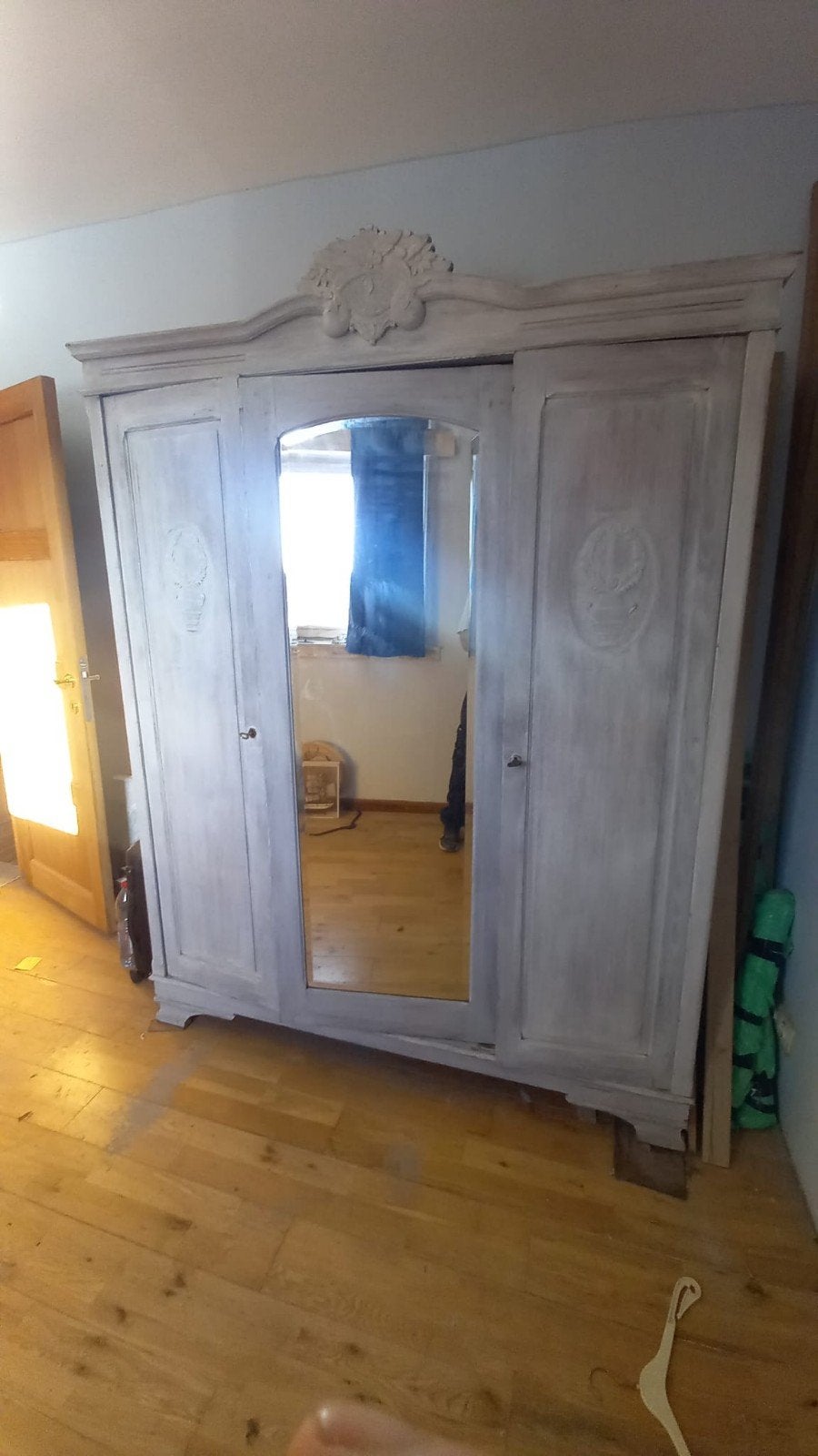 garde robe, 150 à 200 cm, Utilisé, Autres essences de bois, 50 à 75 cm