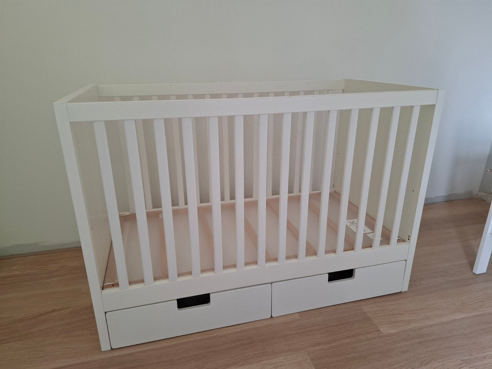 Babybedje Ikea - met schuiven (optie matras), Kinderen en Baby's, Ophalen