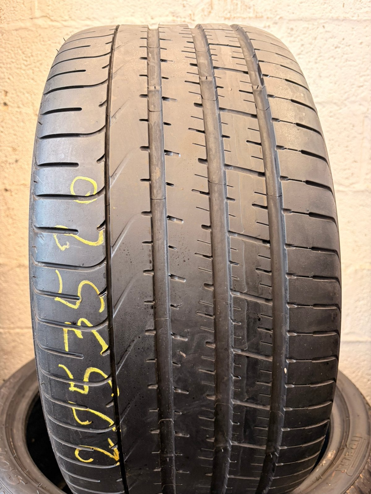 275 35r20 pirelli avec montage et équilibrage, Enlèvement, Utilisé