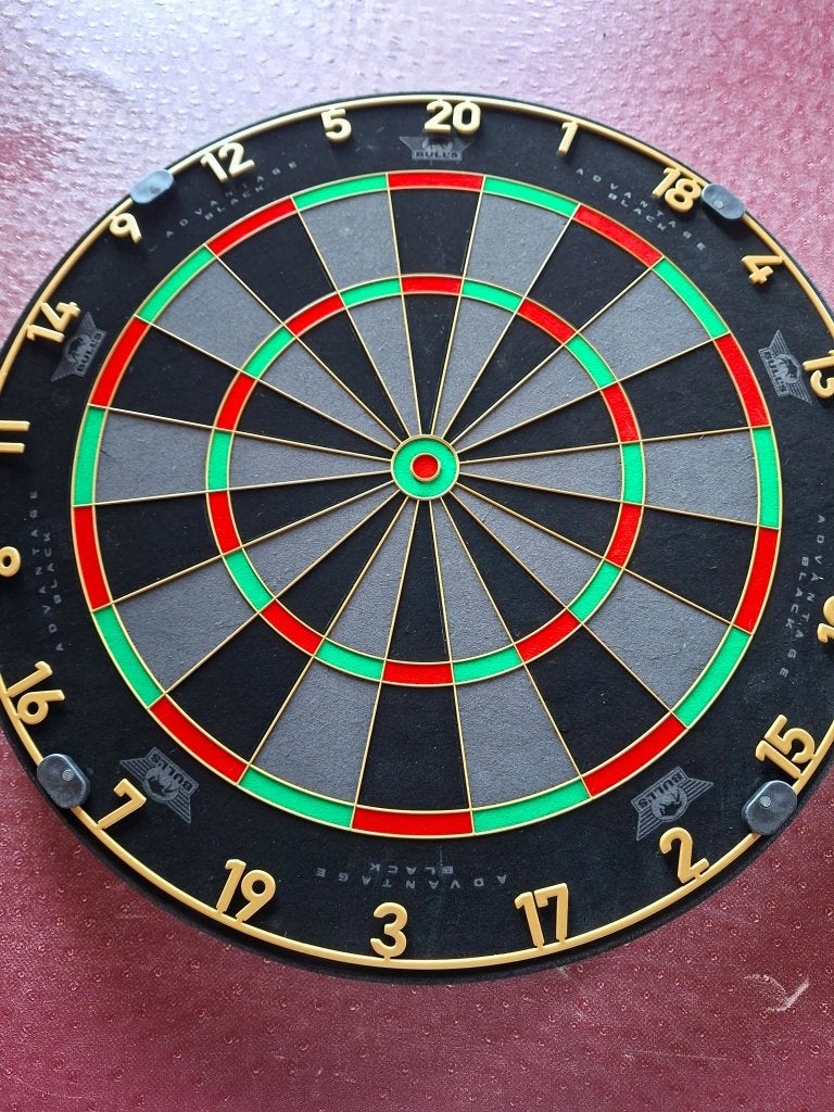 Bull's Black bord., Sport en Fitness, Ophalen, Nieuw, Dartbord