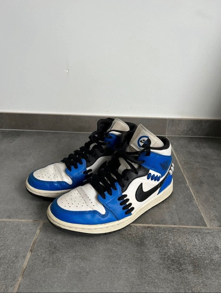 Air Jordan 1 Retro Mid, Ophalen of Verzenden, Gebruikt