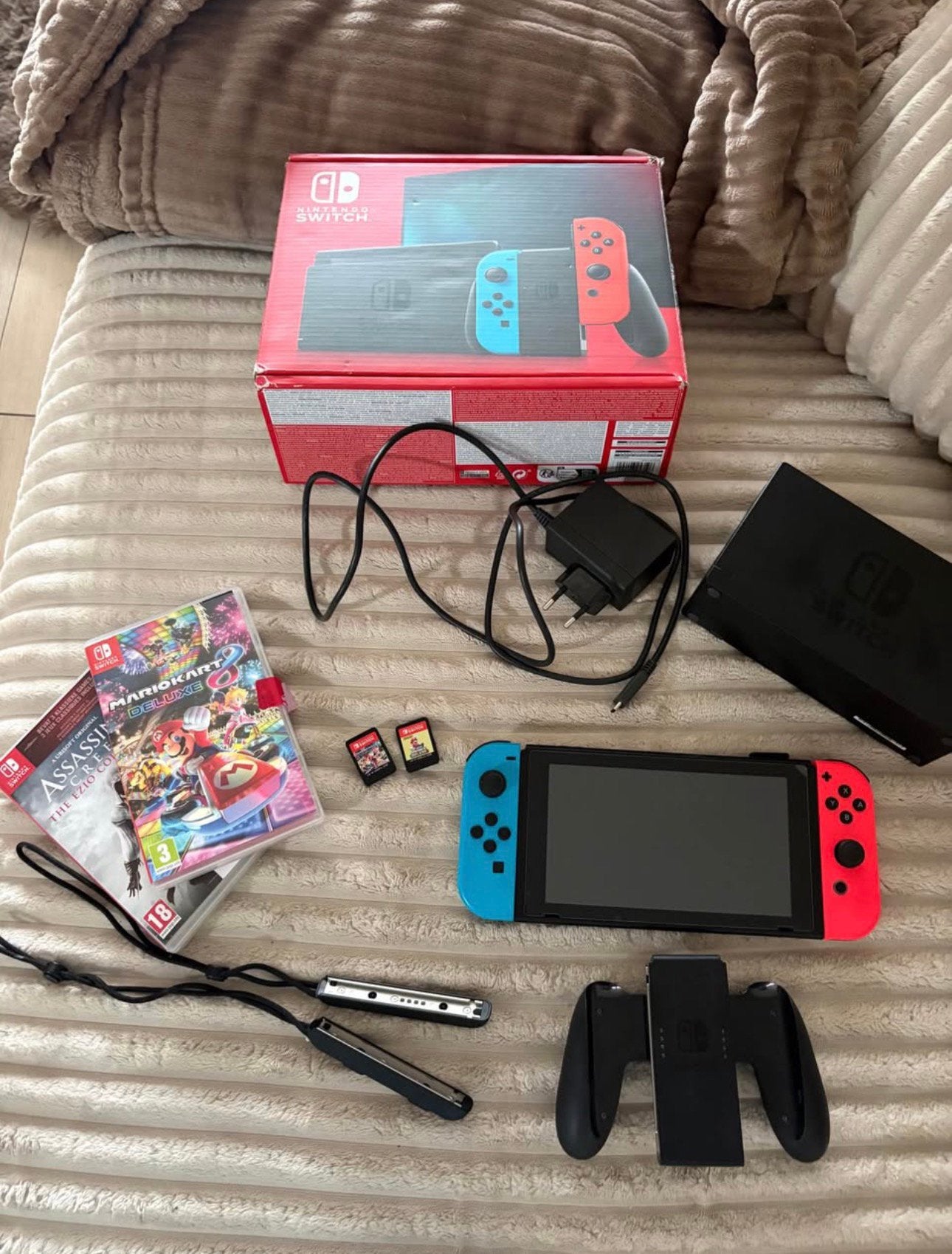 switch + 3 jeux a vendre, Enlèvement ou Envoi, Comme neuf