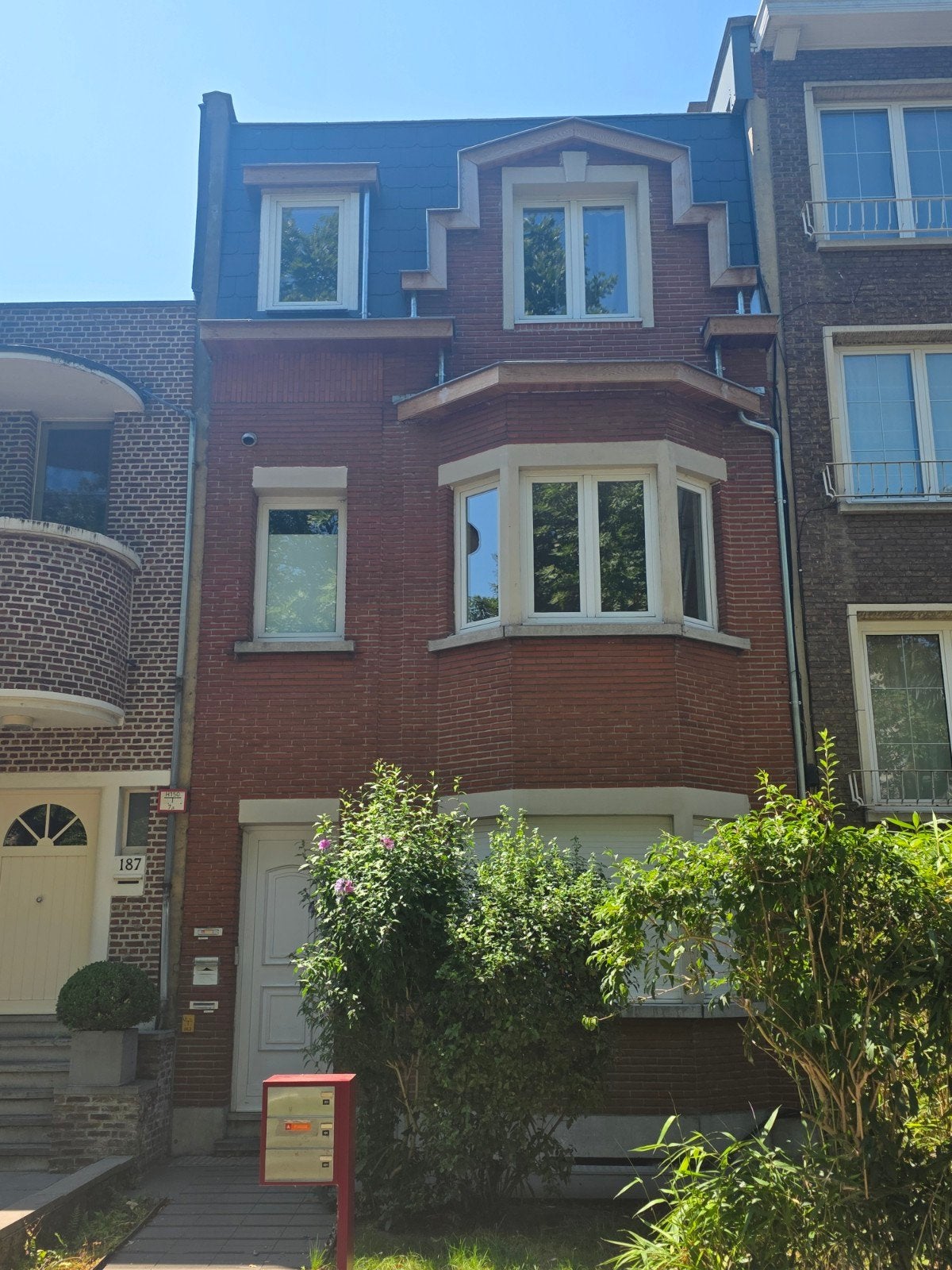 Ruim 1 slaapkamer appartement te Deurne