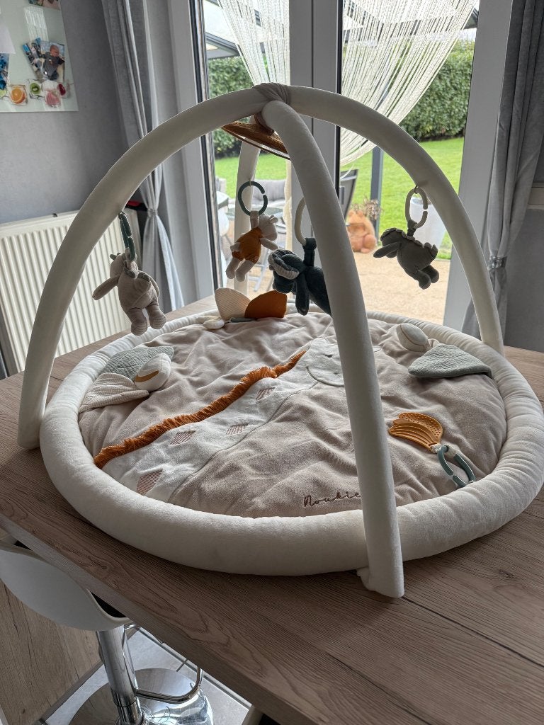 Tapis d’éveil 1er âge et table d’activité smoby, Enlèvement, Comme neuf, Baby Gym, Sonore