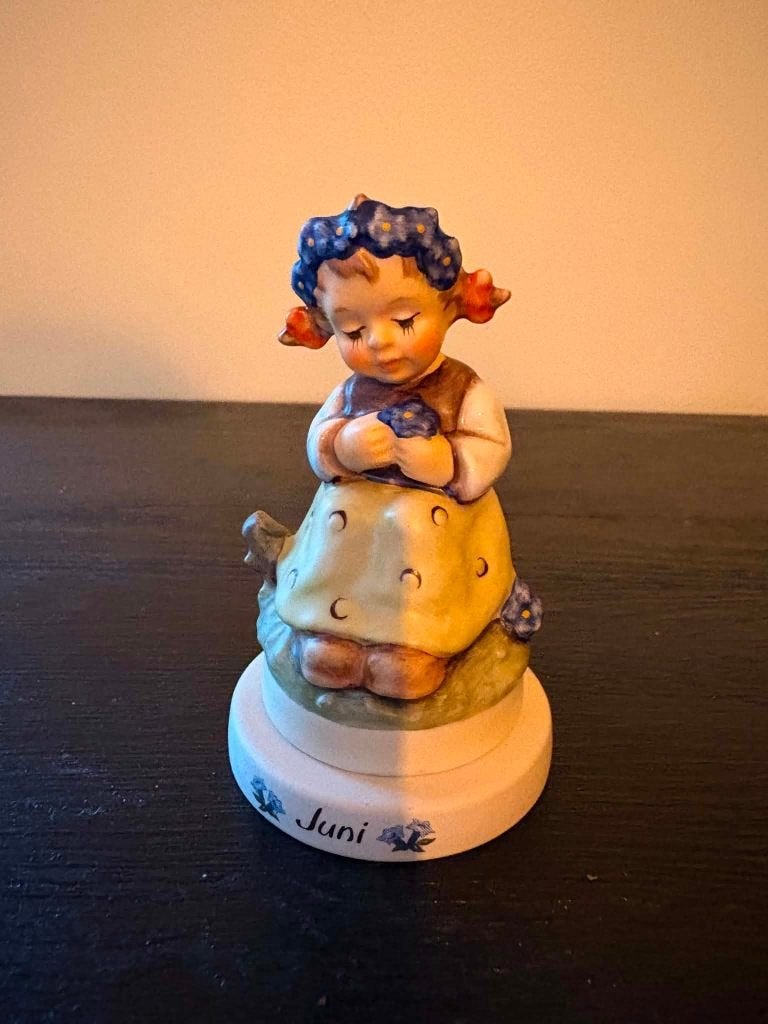 Hummel Goebel Juni, Ophalen of Verzenden, Zo goed als nieuw, Hummel
