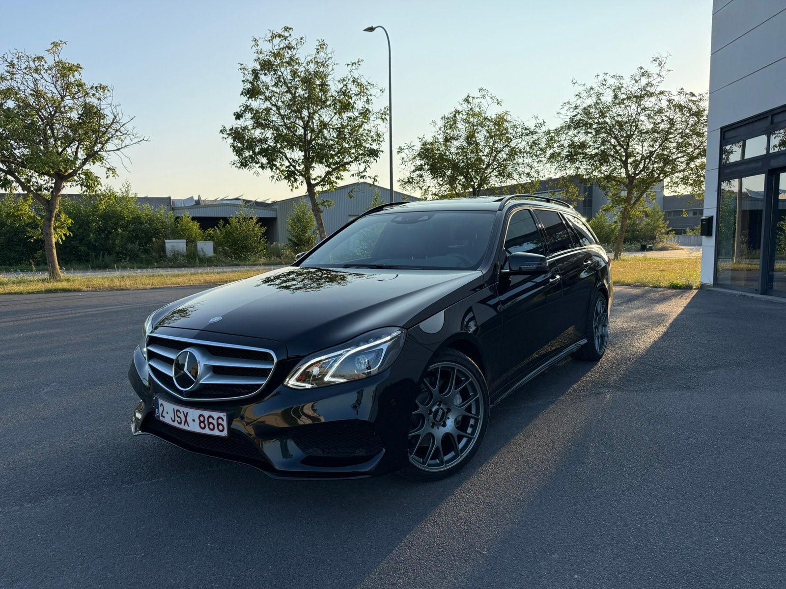 Mercedes-Benz E350d 4-Matic, Auto's, Automaat, Dealer onderhouden, Zwart, Leder