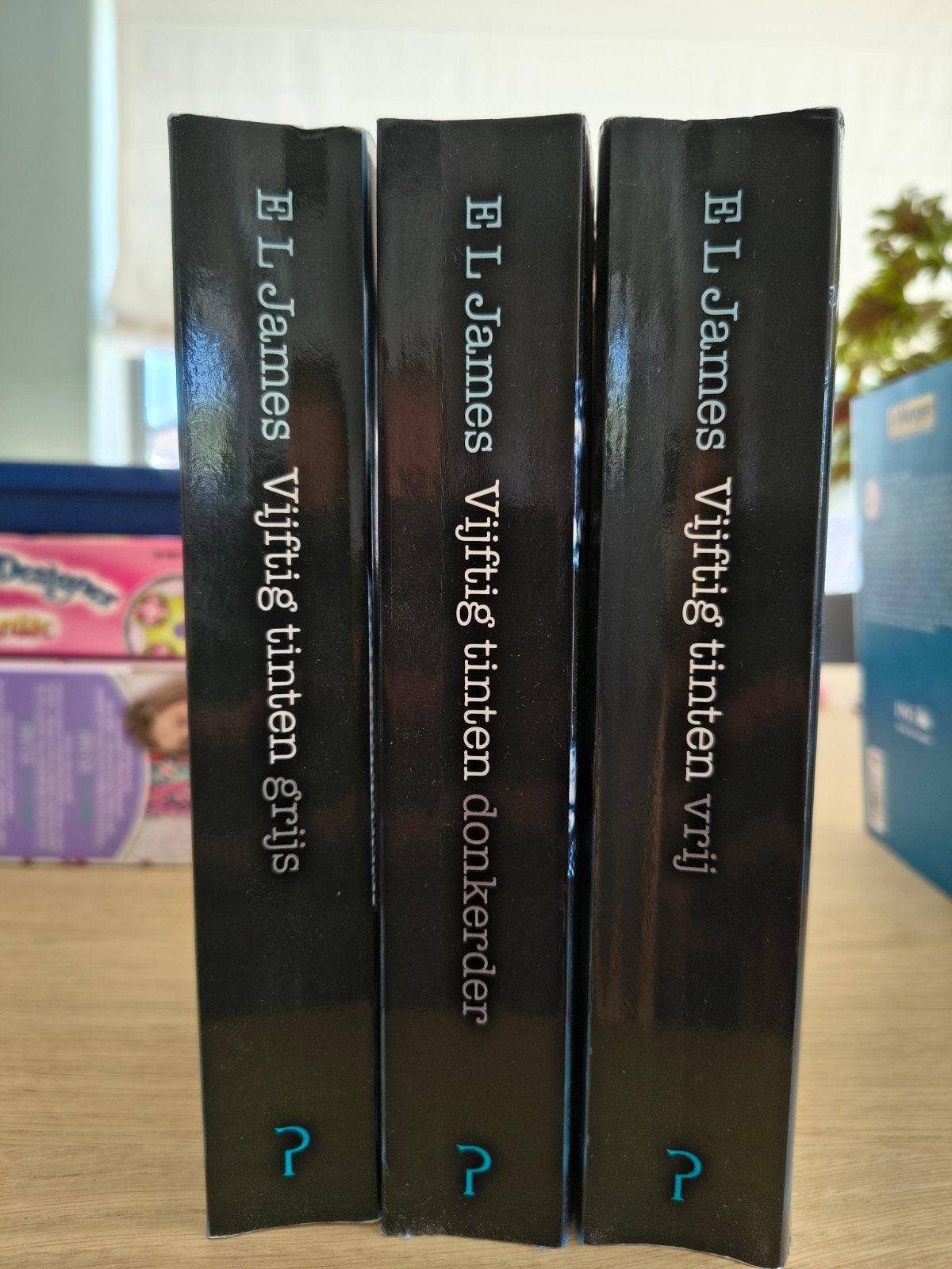 Trilogie 'Vijftig tinten' van EL James, Ophalen