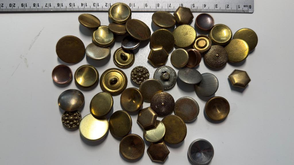 Lot van 45 Vintage Metalen Knopen – Mix van vormen, Ophalen of Verzenden