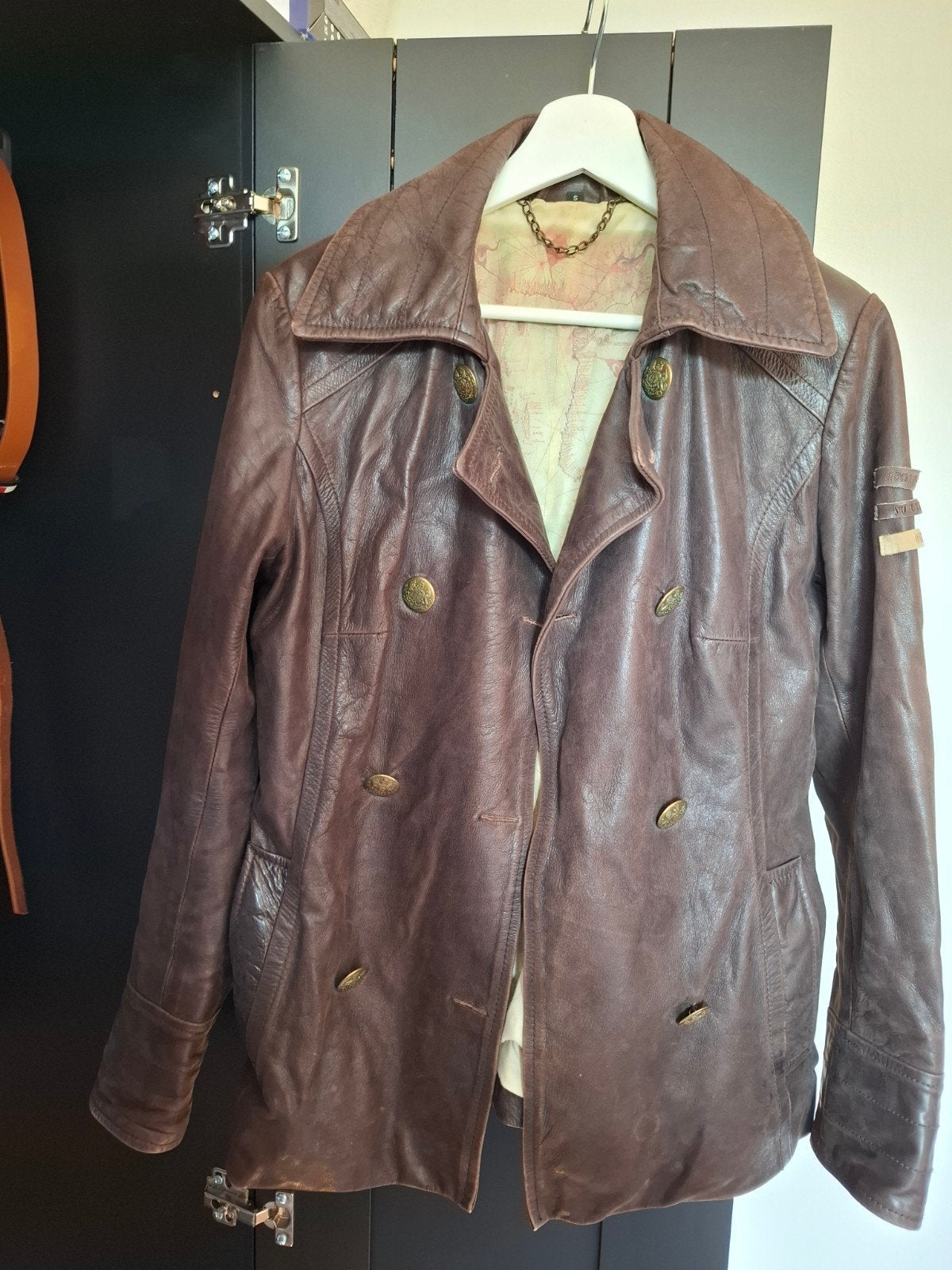 Veste en cuir femme, Vêtements | Femmes, Enlèvement