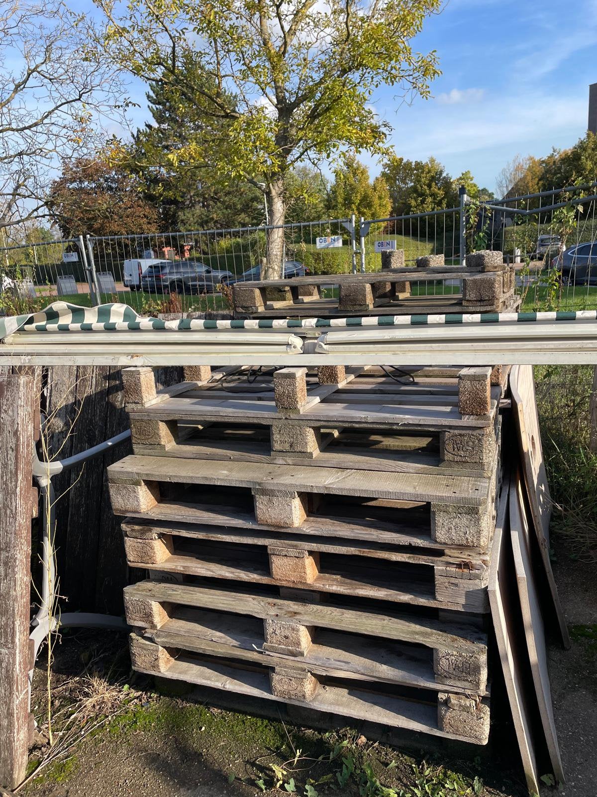 2 zonneschermen / luifels – 290 cm, Ophalen, Gebruikt, 150 tot 300 cm, 250 cm tot 450 cm
