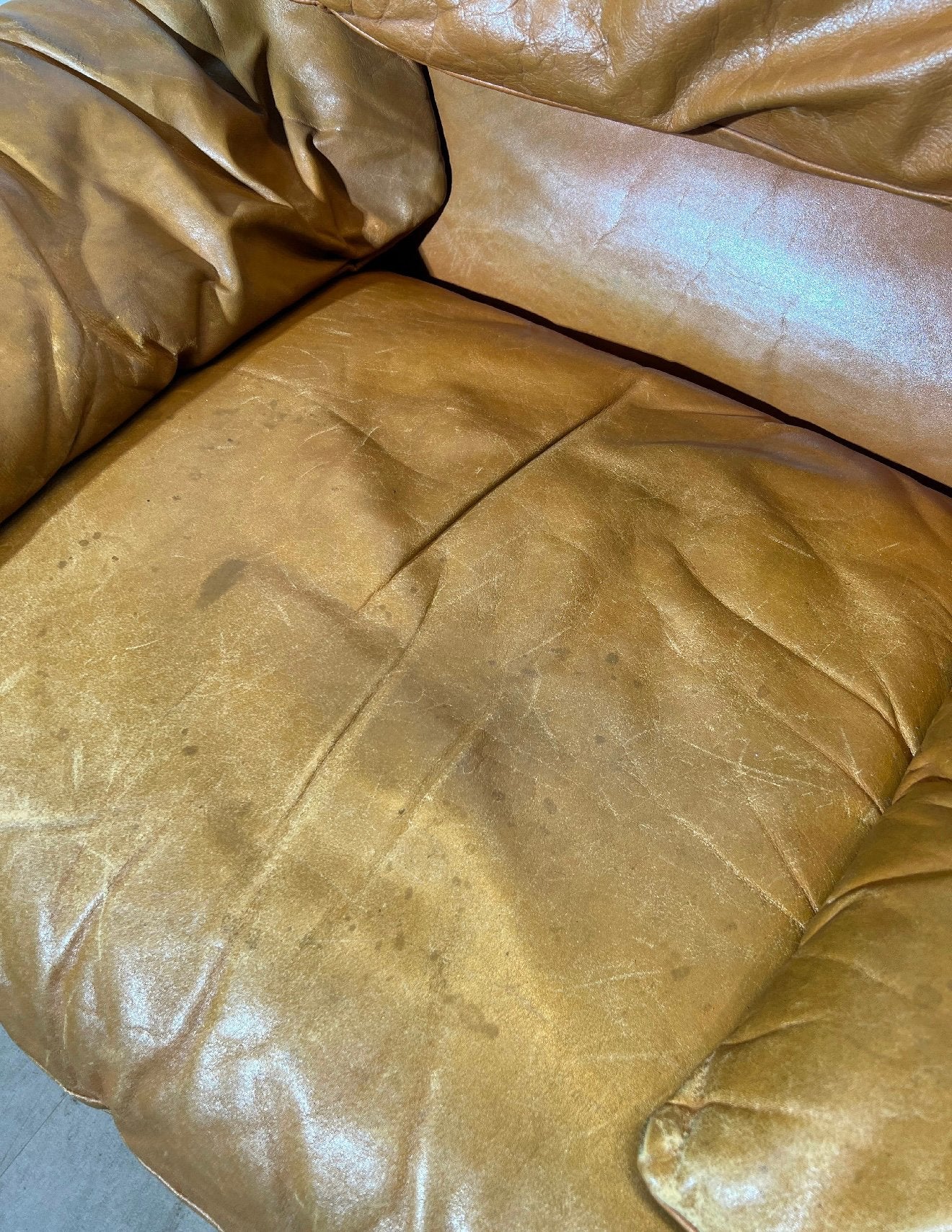 Cassina maralunga clubzetels te restaureren, Ophalen, Zo goed als nieuw