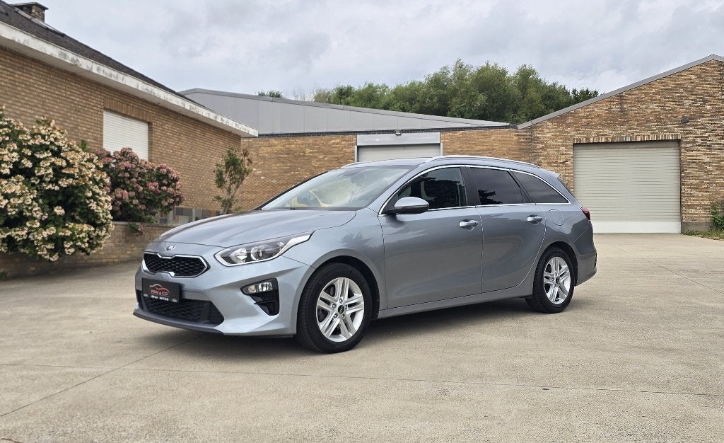 Kia Ceed SW 1.6 MHEV * Camera - CarPlay - Keyless * GAR 12M, Dealer onderhouden, 4 cilinders, Leder en Stof, 5 deurs