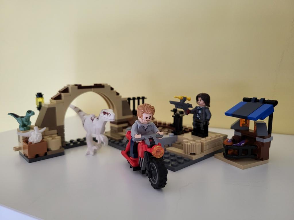Lego 76945 Atrociraptor achtervolging, Jurassic World., Jurassic World, Lego, Ophalen of Verzenden, Zo goed als nieuw
