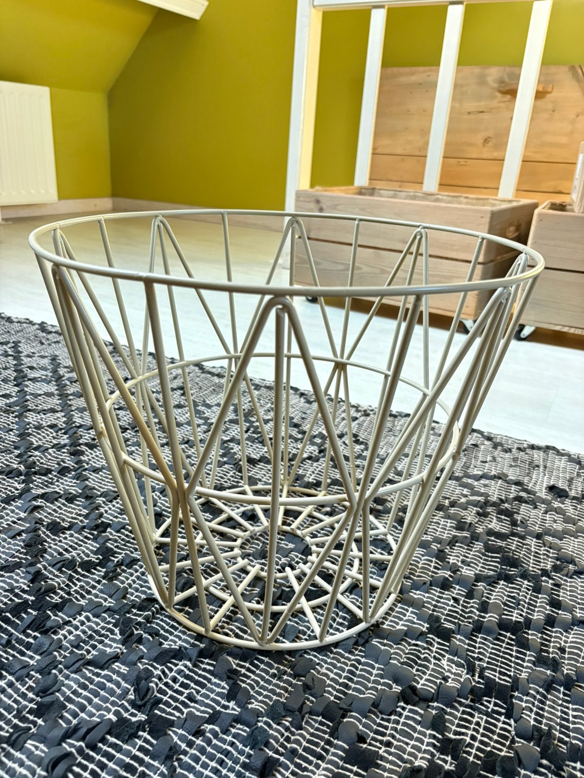 Ferm Living Wire Basket, Ophalen, Gebruikt, Mand, Rond