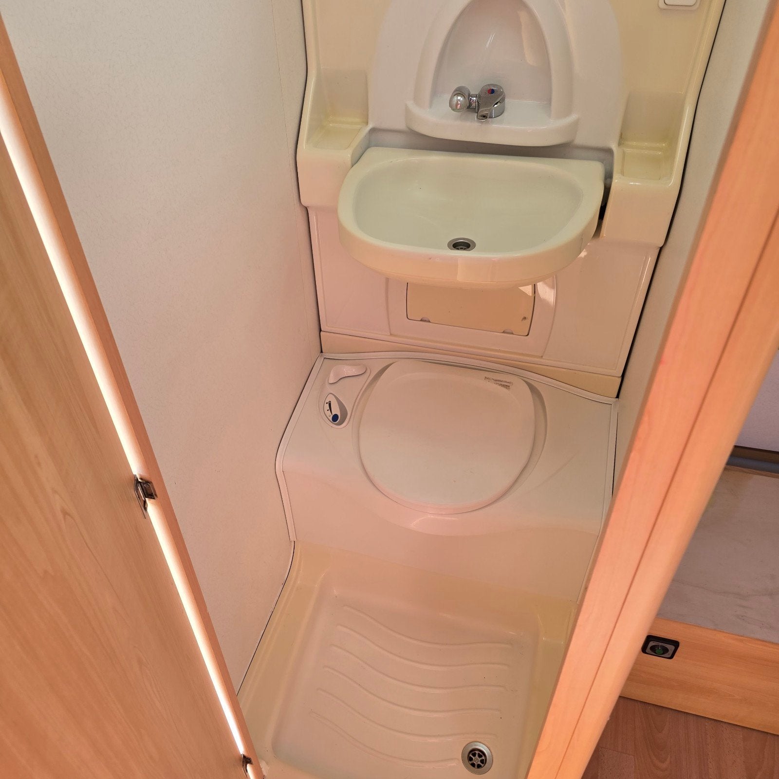 Caravane, salle de bain, douche, toilettes, mobil-home, cons, Enlèvement