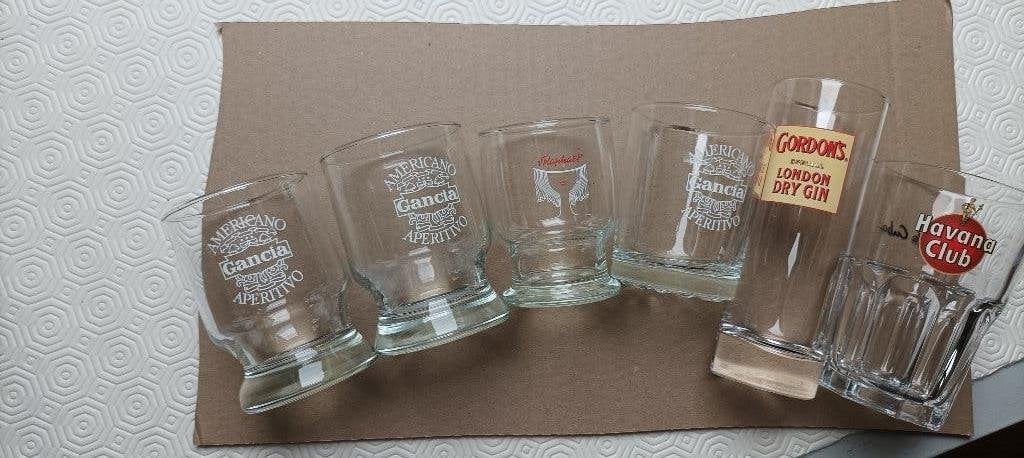 lot de  6 verres différents pour apéritif, Collections, Enlèvement ou Envoi, Comme neuf
