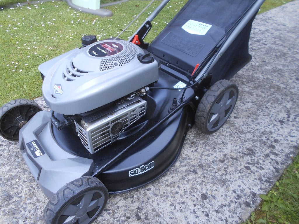 Tondeuse Auto-Tractée GARDEO en très bon état, Tuin en Terras, Zitmaaiers, Zo goed als nieuw, Minder dan 90 cm, Opvangbak, Ophalen