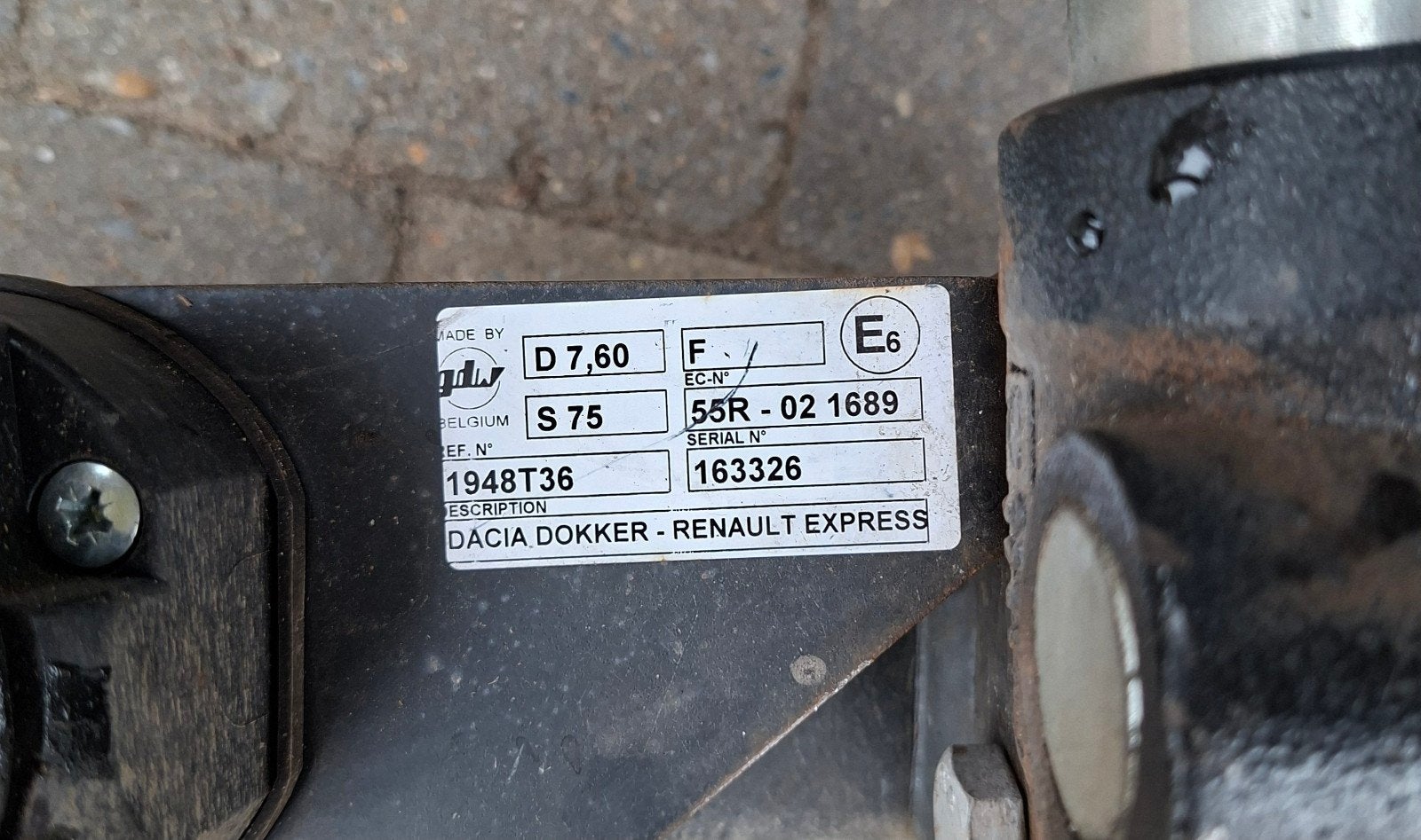 Dacia Dokker/Renault express afneembare trekhaak, Ophalen, Gebruikt