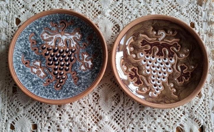 2 Klein Griekse wandbordjes, druiventros, Bonis Original, Ophalen of Verzenden