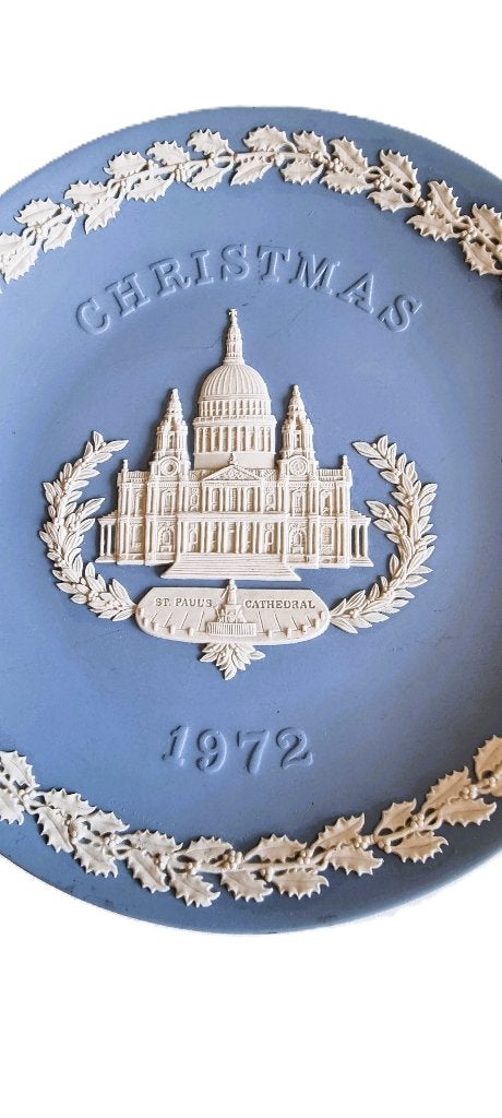 Plat en porcelaine Wedgwood 1972., Antiquités & Art, Enlèvement ou Envoi