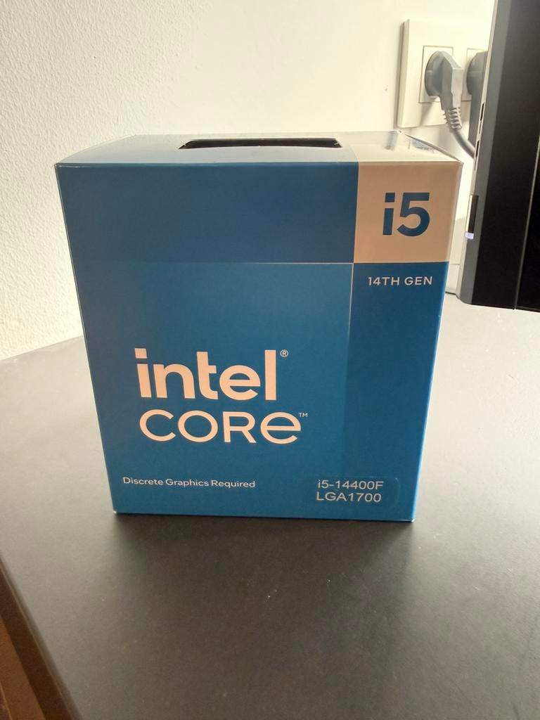 Intel i5 14400F, cooler inbegrepen!!, Ophalen of Verzenden, Zo goed als nieuw, 10-core, 4 Ghz of meer